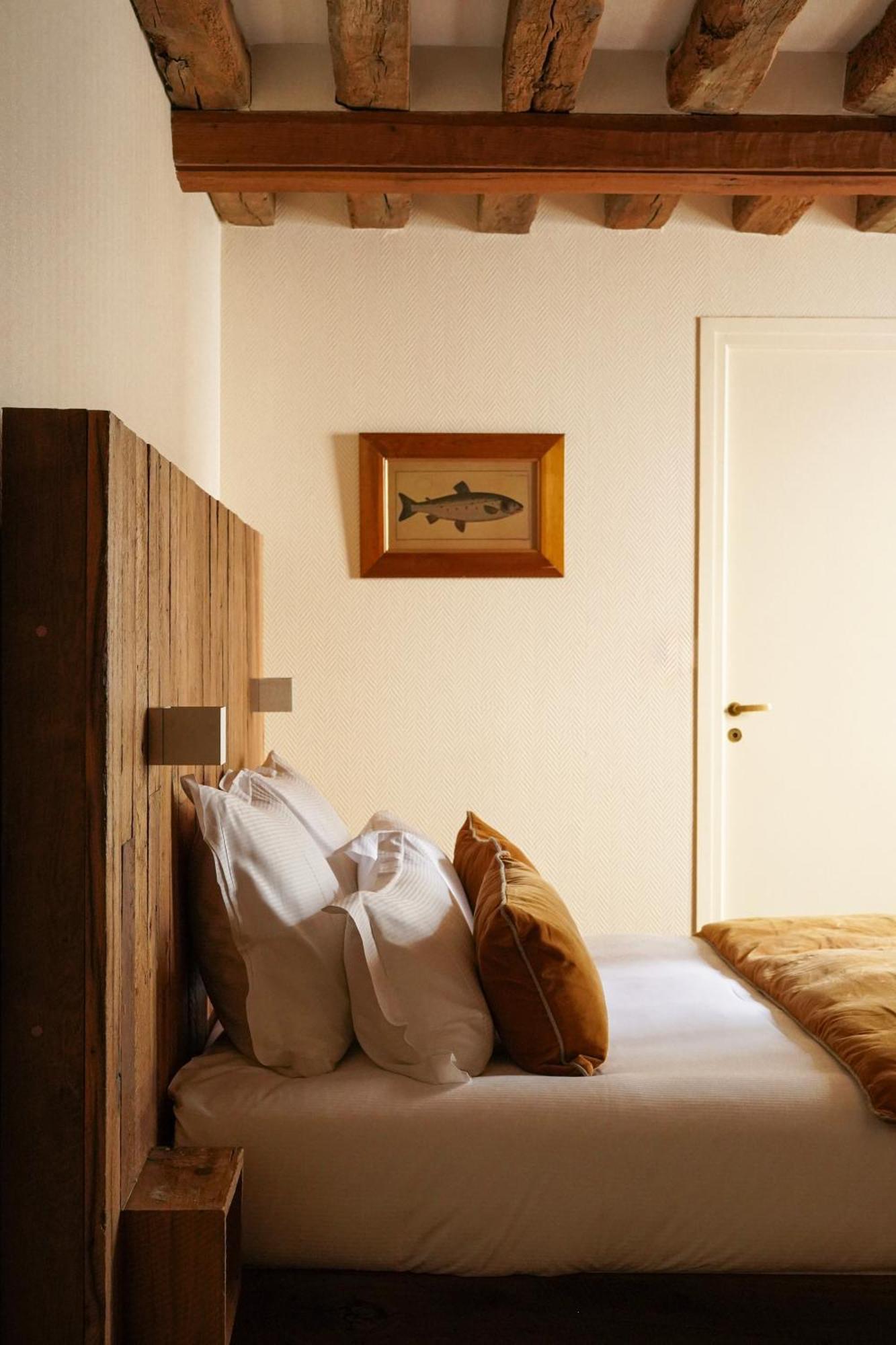 L'Absinthe Hotel Онфлёр Экстерьер фото