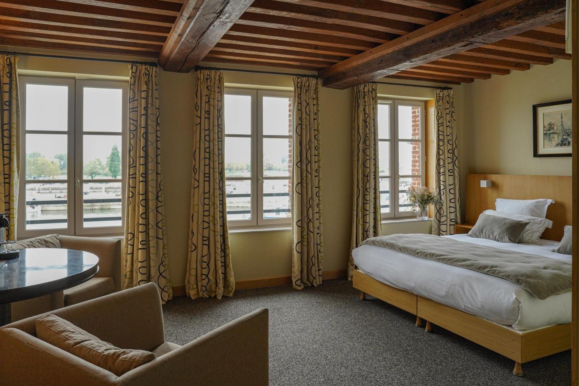 L'Absinthe Hotel Онфлёр Экстерьер фото
